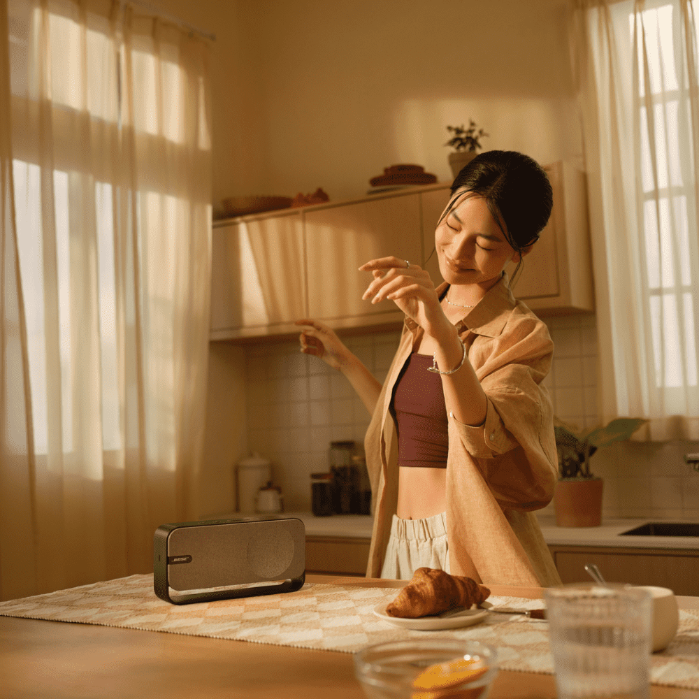 רמקול בלוטות' אלחוטי Bose SoundLink Home חום	
